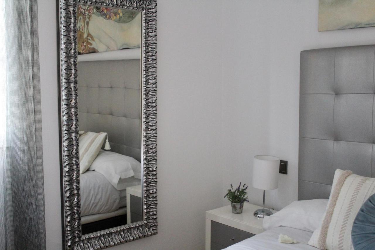 Wish Suite Gran Plaza De Sevilla Buitenkant foto
